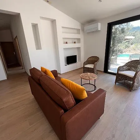 Ena Villa *